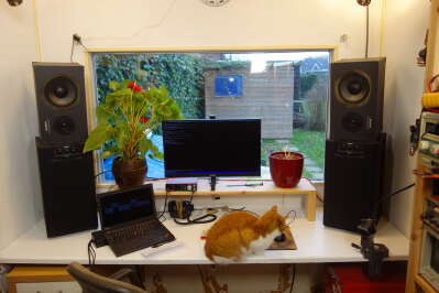 The end result, the subwoofers on my desk.